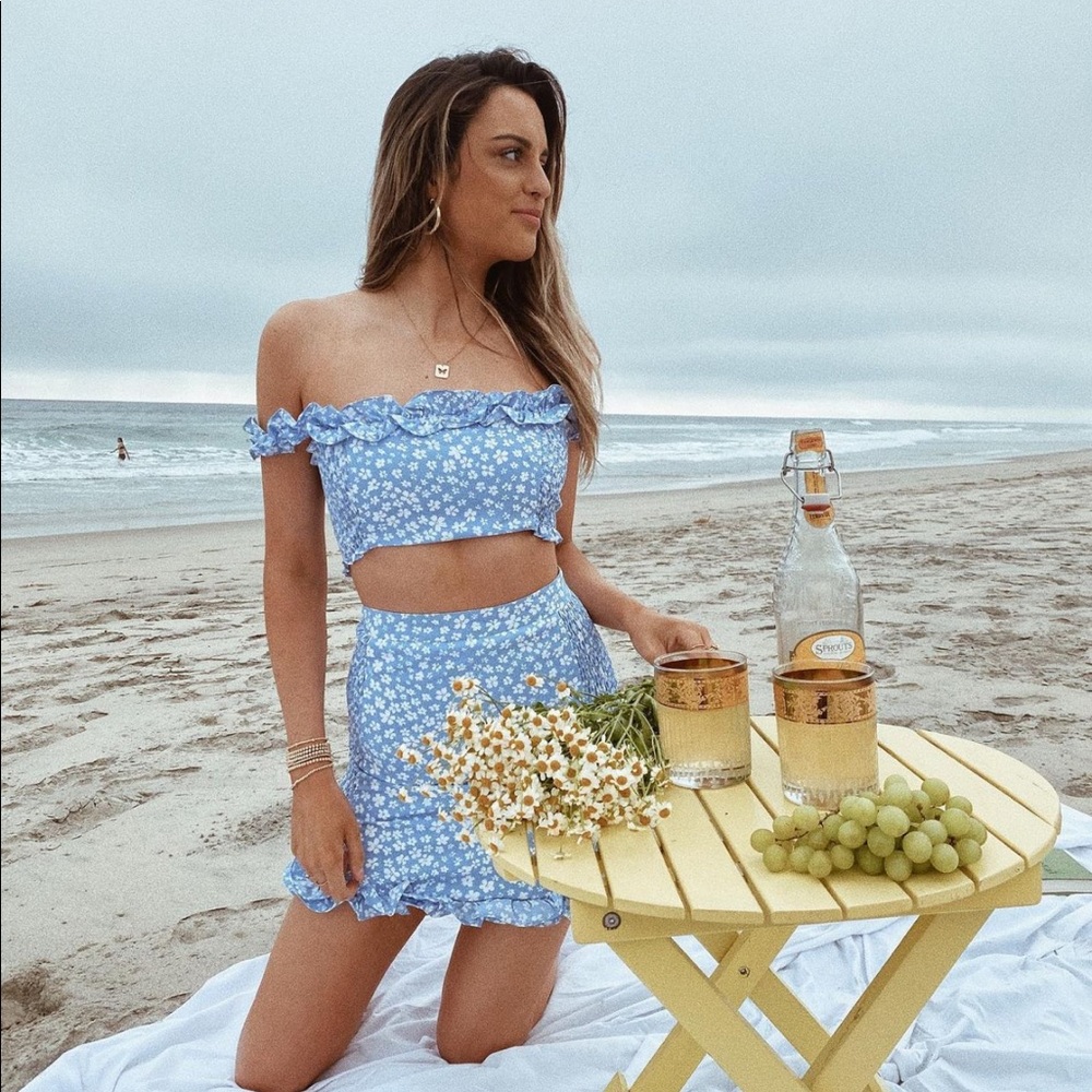Two piece skirt set